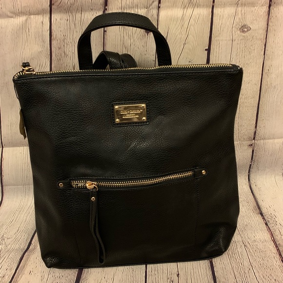 Black + Gold Zipper Backpack - Picture 1 of 6